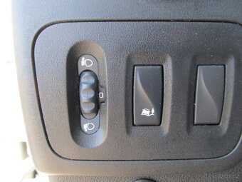 Renault Master 2.3 DCI 1.maj 10 palet spaní - 19