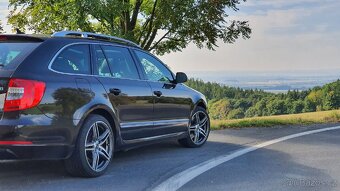 Rezervováno Škoda Superb Combi Exclusive 2,0 TDI 125 kw - 19