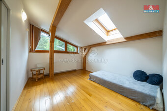 Prodej rodinného domu v Horních Loučkách, s pozemky 7917 m² - 19