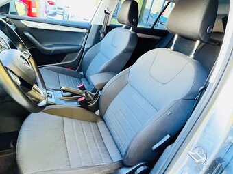 ŠKODA OCTAVIA 1.6 Tdi COMBI DSG STYLE PUVOD ČR - 19