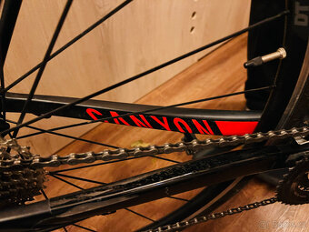 KARBONOVÉ SILNIČNÍ KOLO: CANYON ENDURACE CF - 19