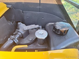 KOMATSU PC 35 MR - 19