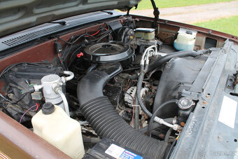 1988 GMC Suburban Sierra Classic 1500 2WD 5.7 V8 - 19