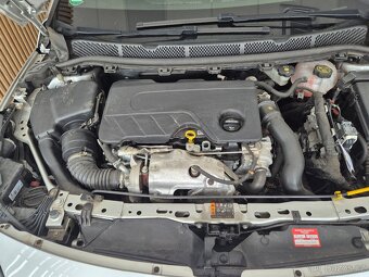 Opel Astra 1,6 CDTi 81kW Excite ST - 19