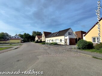 Prodej koncového řRD 4+1 [125m2] se zahradou, 2x parking, Če - 19