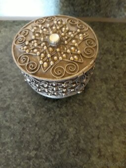 Starý vojenský kompas, pouzdro na cigarety aj. - 19