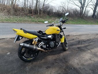 Yamaha XJR - 19