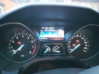 Ford Focus kombi benzin facelift 2016 162tis km - 19
