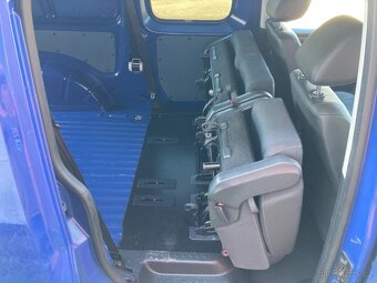 VOLKSWAGEN CADDY MAXI TDi 5MÍST - 19