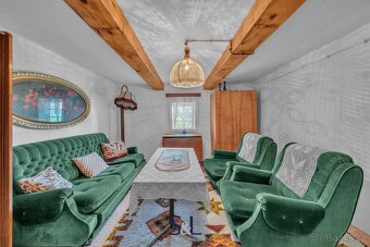 Historický rodinný dům s charakterem chalupy z 18. století – - 19