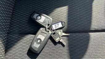 BMW 318d 105kW Stav,Navi,Tažné - 19