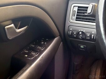 Volvo V70, 2,4 D5 Kinetic - 19