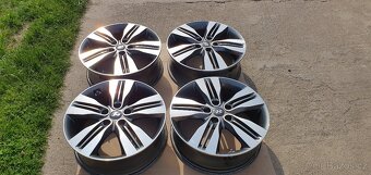 Hyundai 5x114,3 R18 tucson santafe i30 i40 - 19