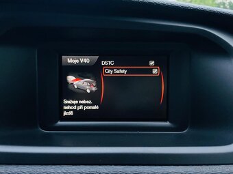 Volvo V40 2.0D3 130KW 5V MANUÁL KAMERA ODPOČET DPH 1 MAJITEL - 19