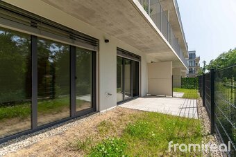 Pronájem bytu 2+kk s terasou a parkovacím stáním, 53 m2 - Pr - 19
