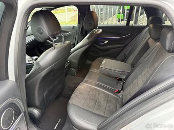 Mercedes-Benz E 220 D 4Matic - 19