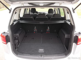 VW Touran 1,2 TSI, r.v. 02/2016, 7 míst, pravidelný servis - 19