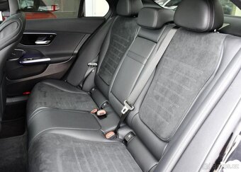 Mercedes-Benz Třídy C 400e 4M HYBRID PANO ZÁRUKA 1M - 19