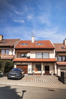 Prodej rodinného domu o rozloze 190 m², ulice Za Klášterem - - 19