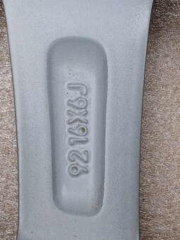 Zimní orig alu kola Toyota Yaris Dunlop 195/55/16 vzorek 8mm - 19