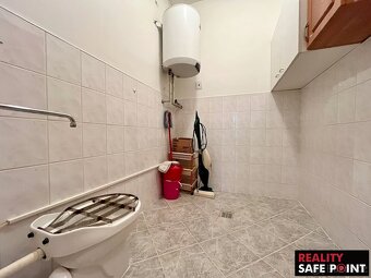 Prodej obchodního prostoru (3 159 m2), ev.č. 00594 - 19