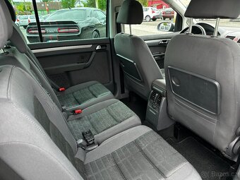 VW TOURAN 1,4 TSI - DOBRÝ STAV - NAVI - SERV. - 19