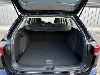 VW Golf 8 VIII variant 2.0 TDI DSG STYLE 2022 - 19