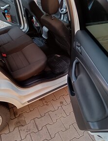 Ford Mondeo MK4 2.0 TDCi - 19