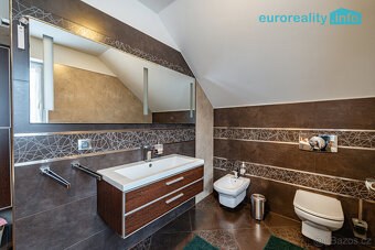 Prodej rodinného domu, 147 m2, Kraslice - 19