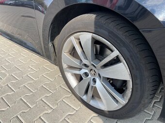 Škoda Superb, 110KW, 1.9 , černá, DPH - 19