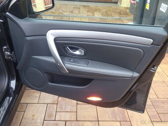 Renault Laguna III 2.0dCi 127kW 4Control - REZERVACE - 19