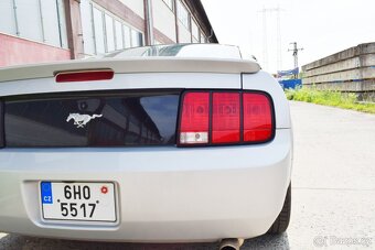 Ford Mustang KUPÉ 4.0i V6/MANUÁL/2006/KŮŽE/ - 19