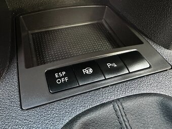 Volkswagen Touran 1.4 TSI 103 kW Highline Navi ParkAssist - 19