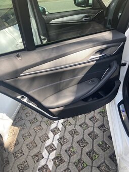 Bmw 530d x Drive M pacet 195 kw r.v.2019 dohoda jistá - 19