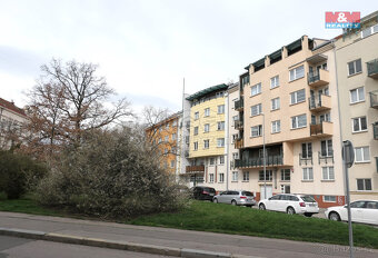 Pronájem byt 1+kk, 28 m2, Praha 8, Kašparovo náměstí - 19