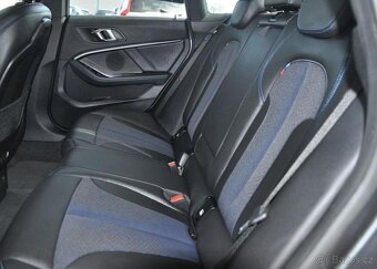 BMW Řada 2 218i M-SPORT ČR 1.MAJ - 19