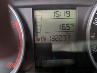 ŠKODA ROOMSTER 1,6i SCOUT,AUTOMAT - 19