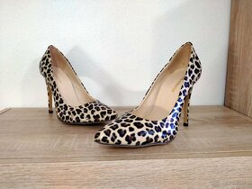 Lodičky, sandály - úklid šatny - 19