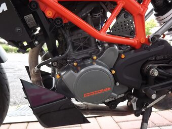 KTM 125 Duke - 19