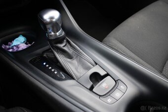 Toyota C-HR 1.8 Hybrid Executive E-CVT FWD - 19