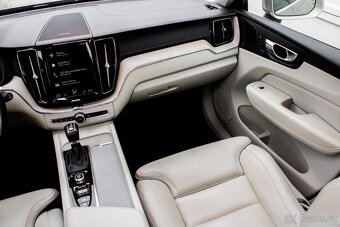 Volvo XC60 D5 Inscription AWD A/T - 19
