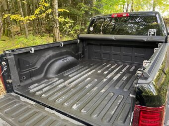 Dodge RAM 1500 Sport 4x4 - 19