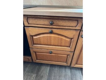 Krásná venkovská dubová kuchyně se spotřebiči,5447 - 19