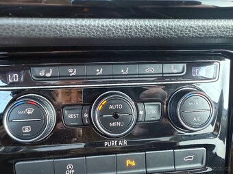 Touran 2.0 tdi 110 kw highline kamera Navi top stav - 19