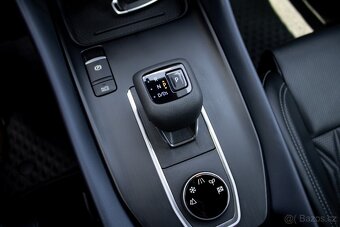 Nissan Qashqai 1.3 DIG-T 158 Mild Hybrid Tekna 4WD X-Tronic - 19