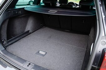 Volkswagen Passat Variant 2.0 TDI Elegance 4Motion DSG - 19