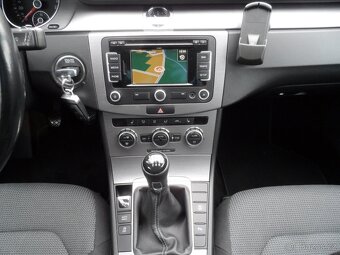 VW Passat B7 2.0 TDI 130 KW,Xenon,Navi.R.V.07/2014 - 19