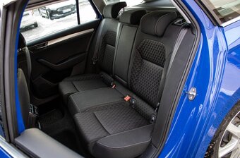 Škoda Superb Combi 2.0 TSI Ambition DSG - 19