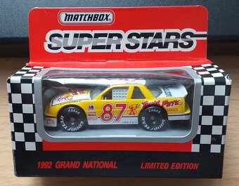 matchbox Chevrolet Lumina varianty - 19
