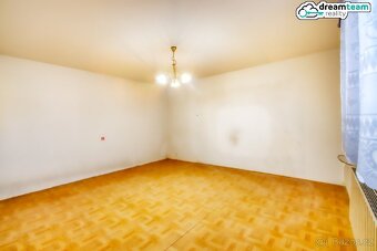 Božské místo v Čertoryjích: Klidný a prostorný dům 4+1 na ok - 19